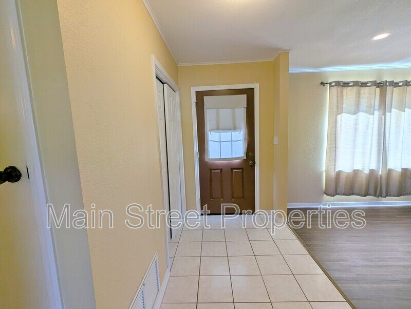 Bright property image