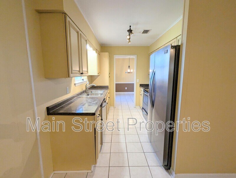 Bright property image