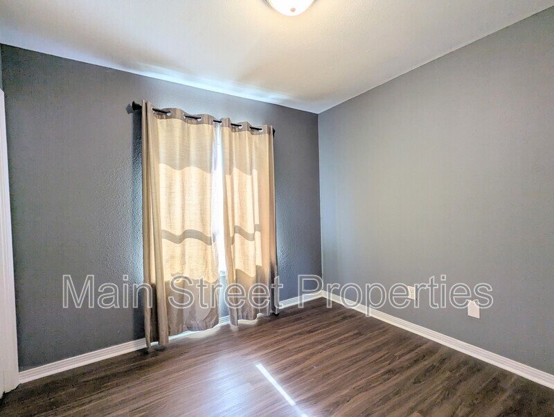 Bright property image