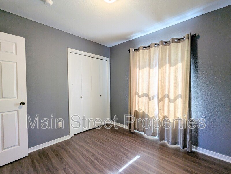 Bright property image