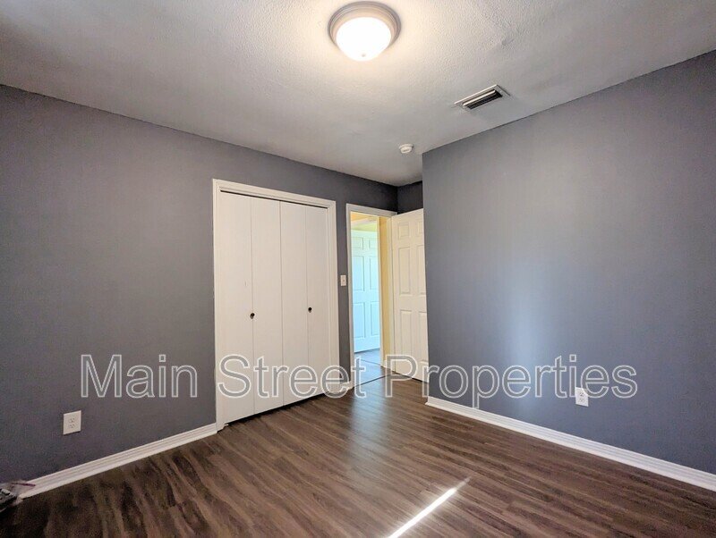 Bright property image