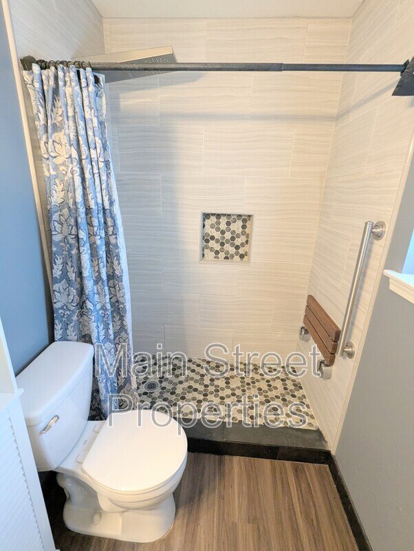 Bright property image