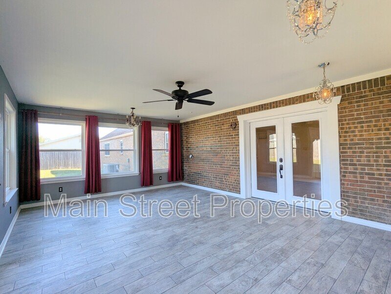 Bright property image