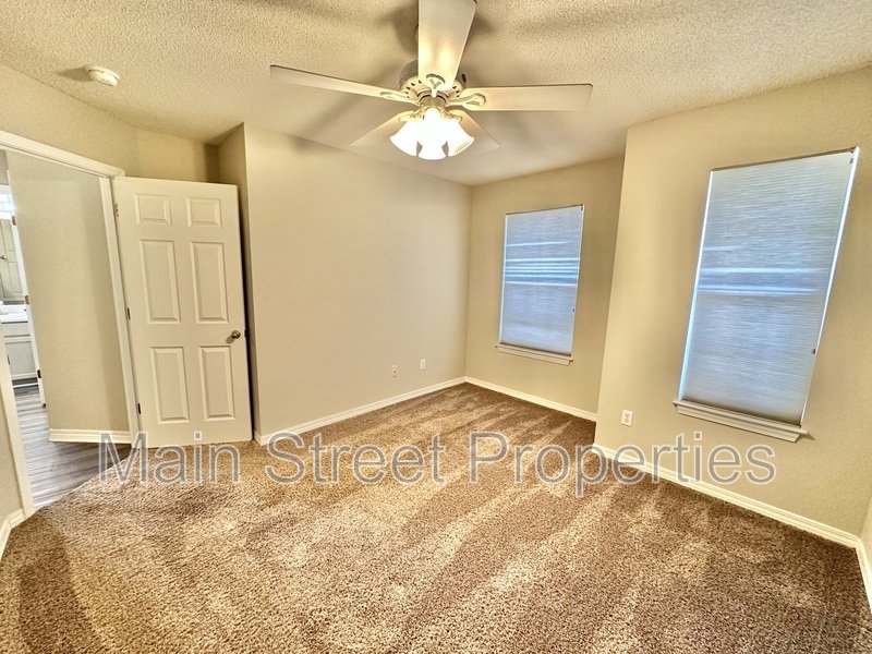 3331 Two Sisters Way property image