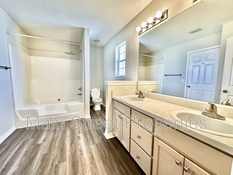 3331 Two Sisters Way property image