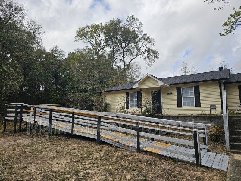 6206 Woodward Lane property image