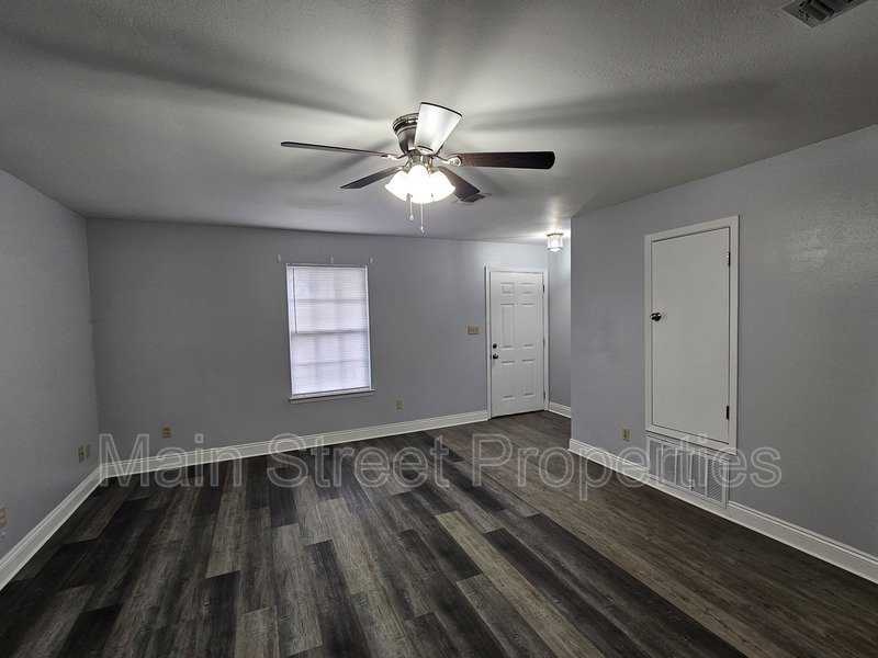 6206 Woodward Lane property image