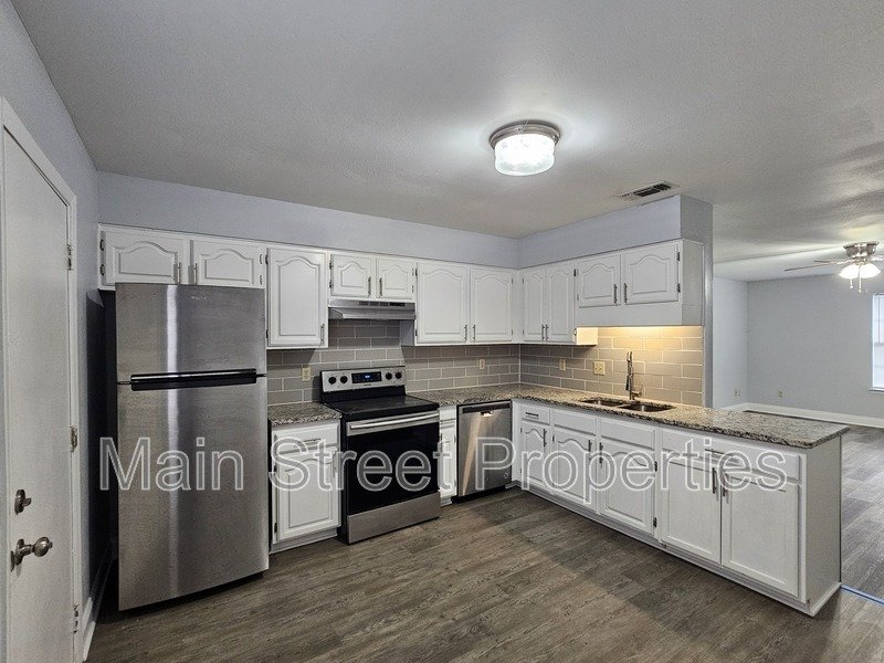 6206 Woodward Lane property image