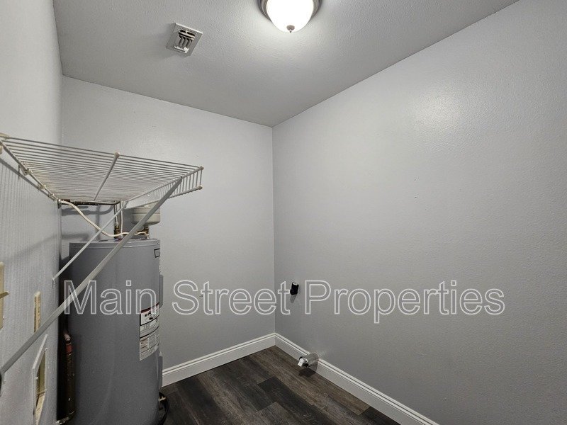 6206 Woodward Lane property image