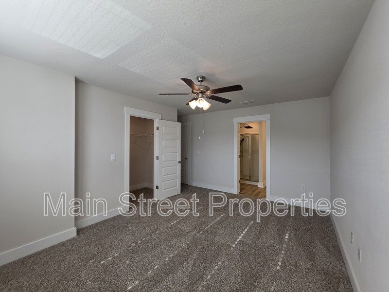 9525 Nature Creek Circle property image
