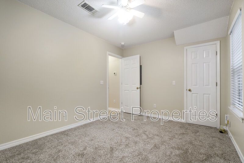3216 Two Sisters Way property image