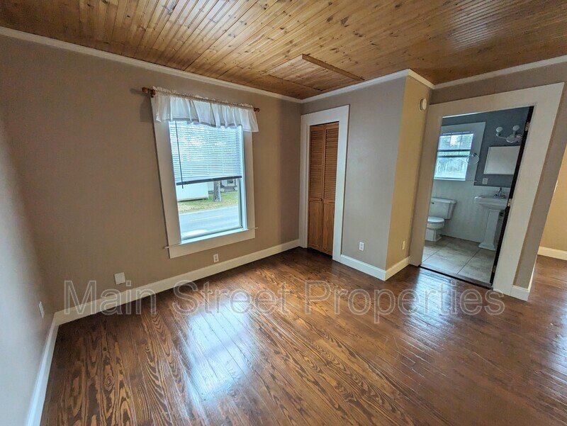 1705 North 17th Avenue property image