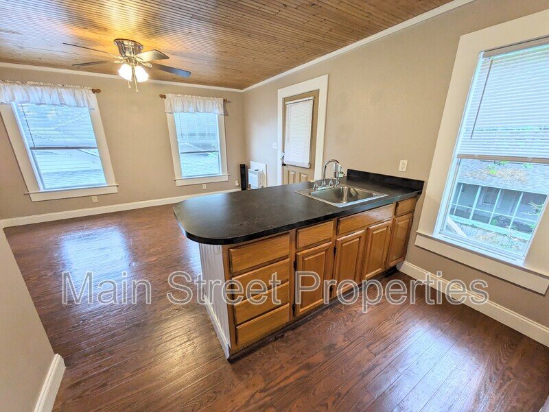 1705 North 17th Avenue property image