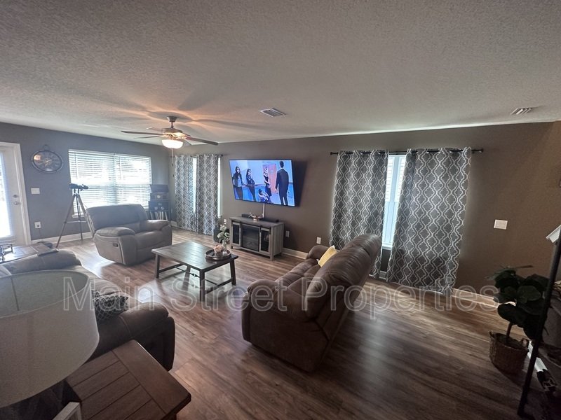 5217 Saufley Field Road property image