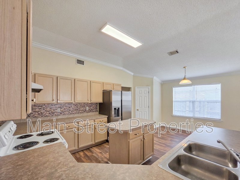 1057 Freeboard Boulevard property image