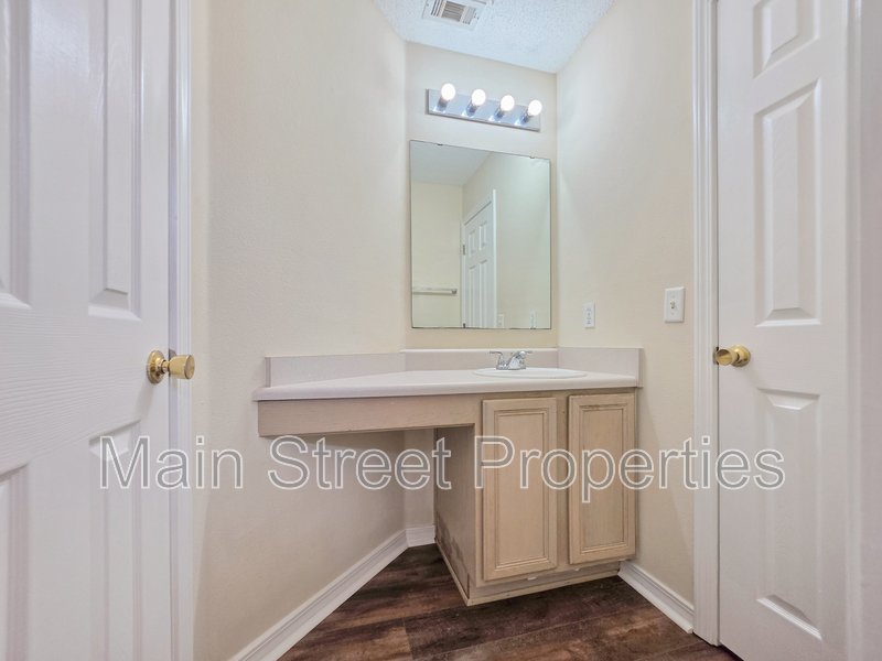 1057 Freeboard Boulevard property image