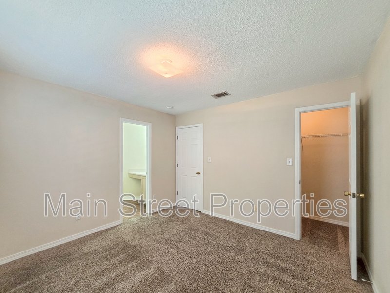 1057 Freeboard Boulevard property image