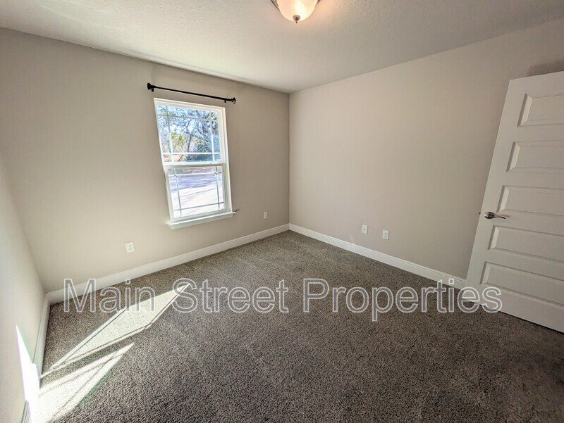 7799 Ira Drive B property image