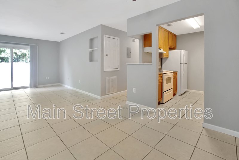 3346 Greenbriar Circle D property image