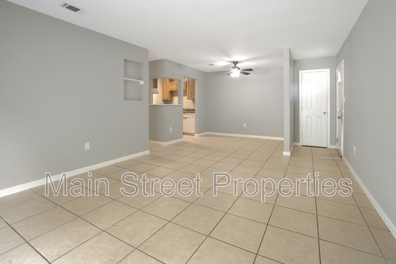 3346 Greenbriar Circle D property image