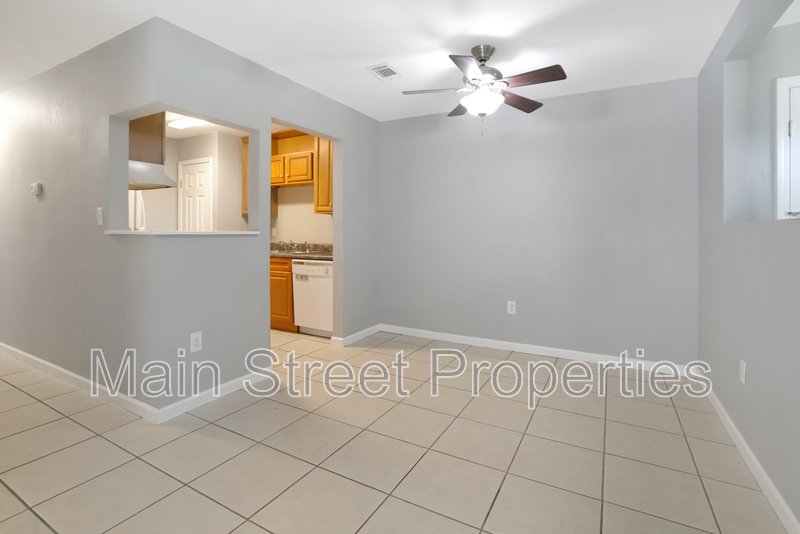 3346 Greenbriar Circle D property image