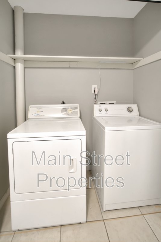 3346 Greenbriar Circle D property image