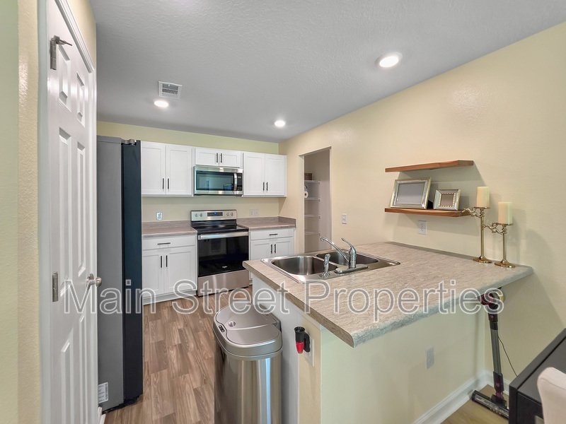 Bright property image