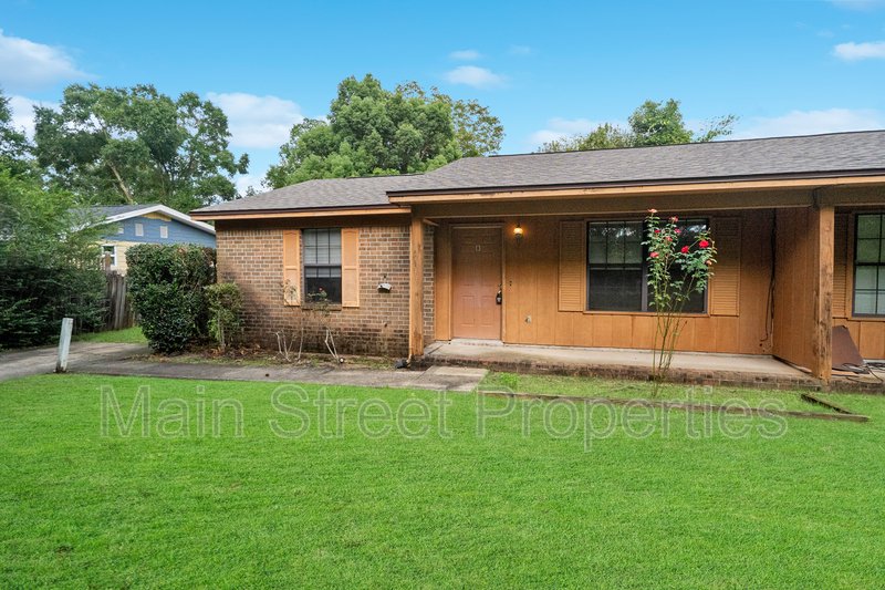 8060 Winodee Road B property image