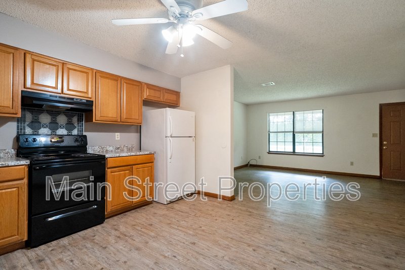 8060 Winodee Road B property image