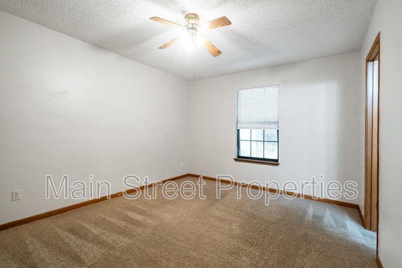 8060 Winodee Road B property image