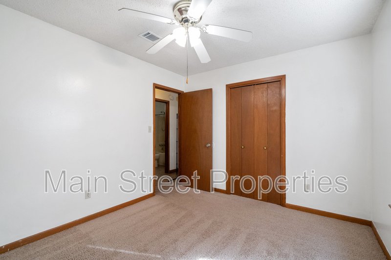 8060 Winodee Road B property image